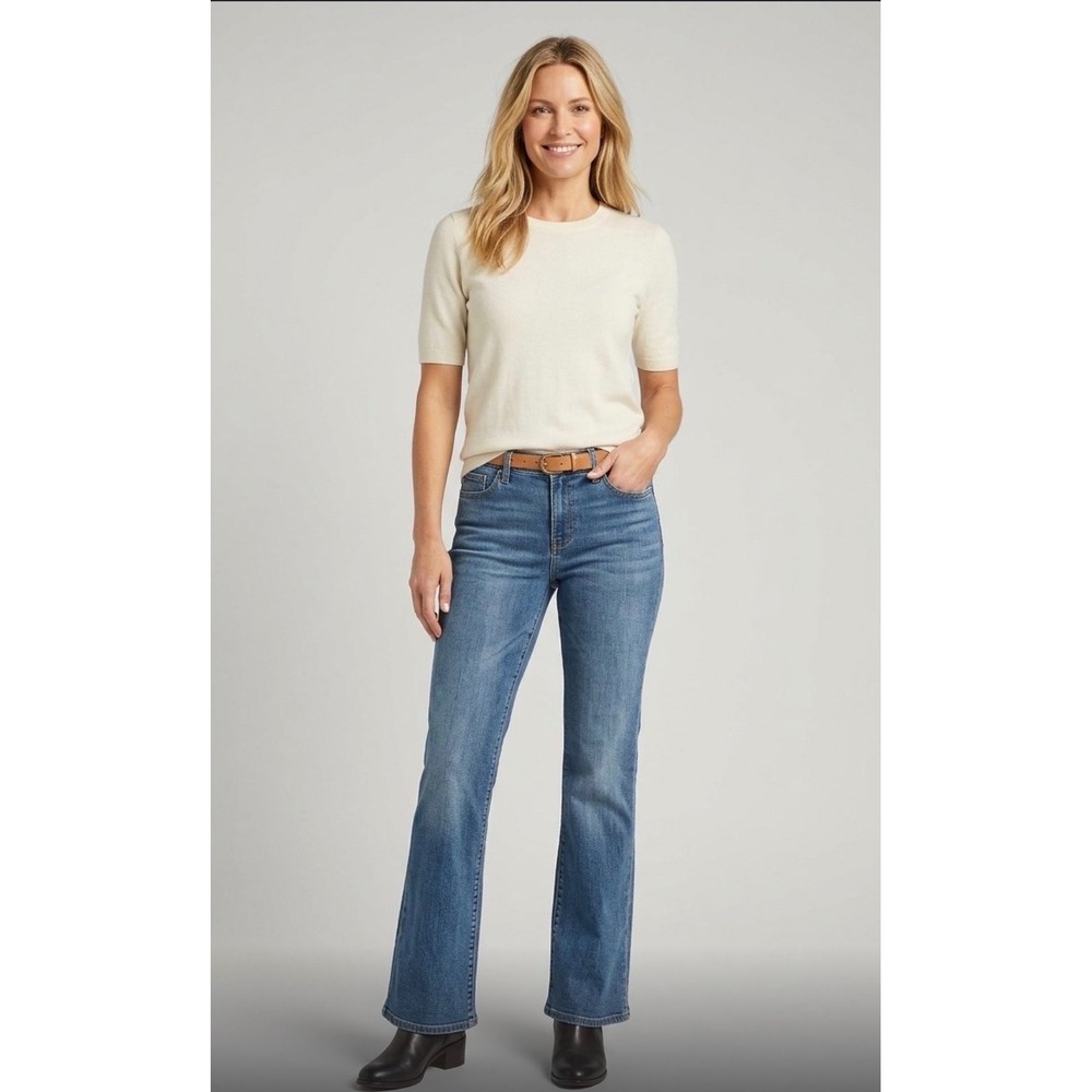 Levis 512 Perfectly Slimming Bootcut Jeans Medium Wash Blue Size 12M